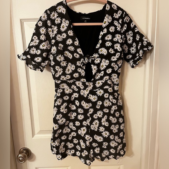 Women’s Short Sleeve Sunflower Romper - Picture 1 of 5